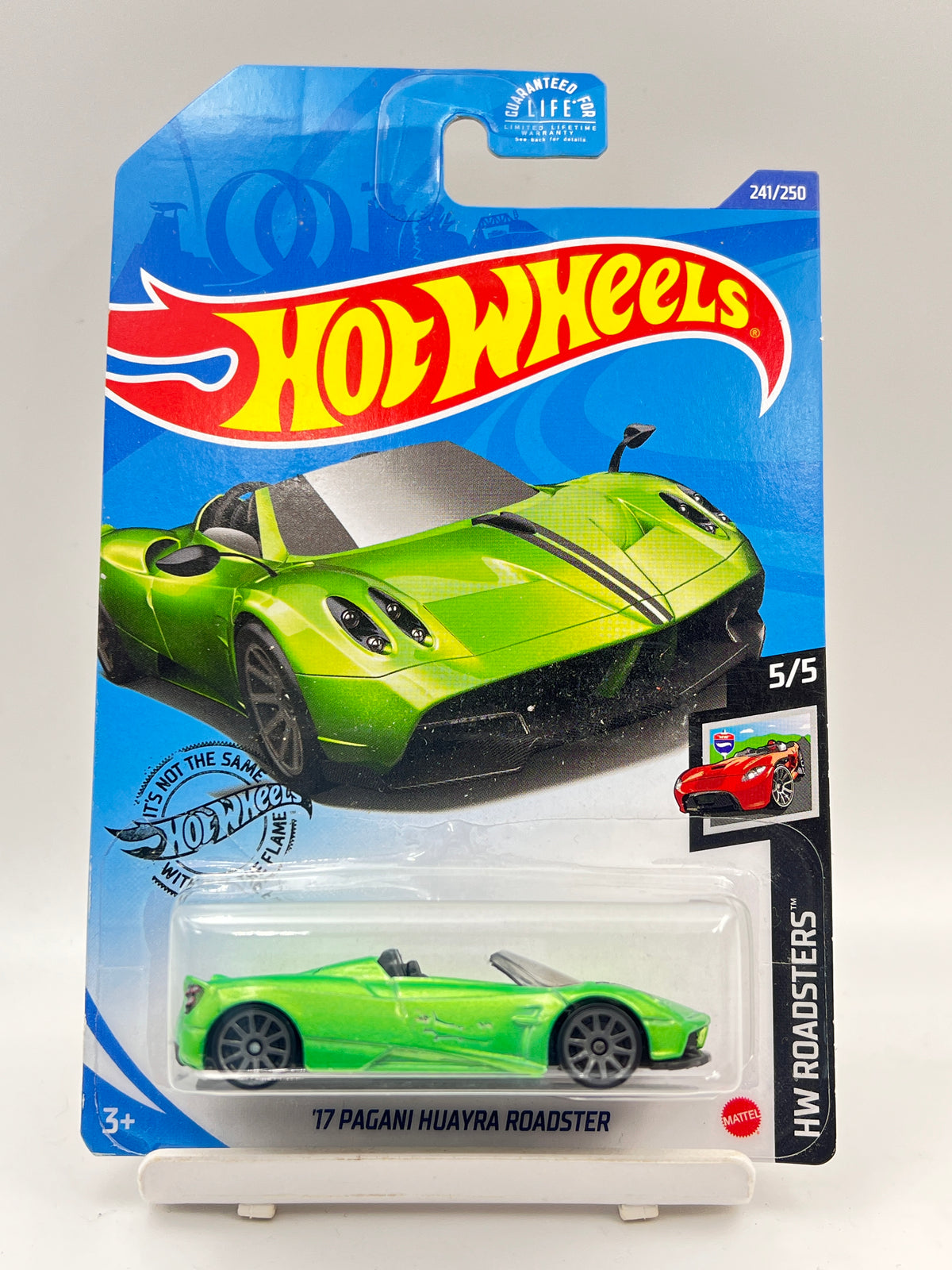MILD CARD BEND - IMPORTED - HOT WHEELS -  17 PAGANI HUAYRA ROADSTER - GREEN - 1B