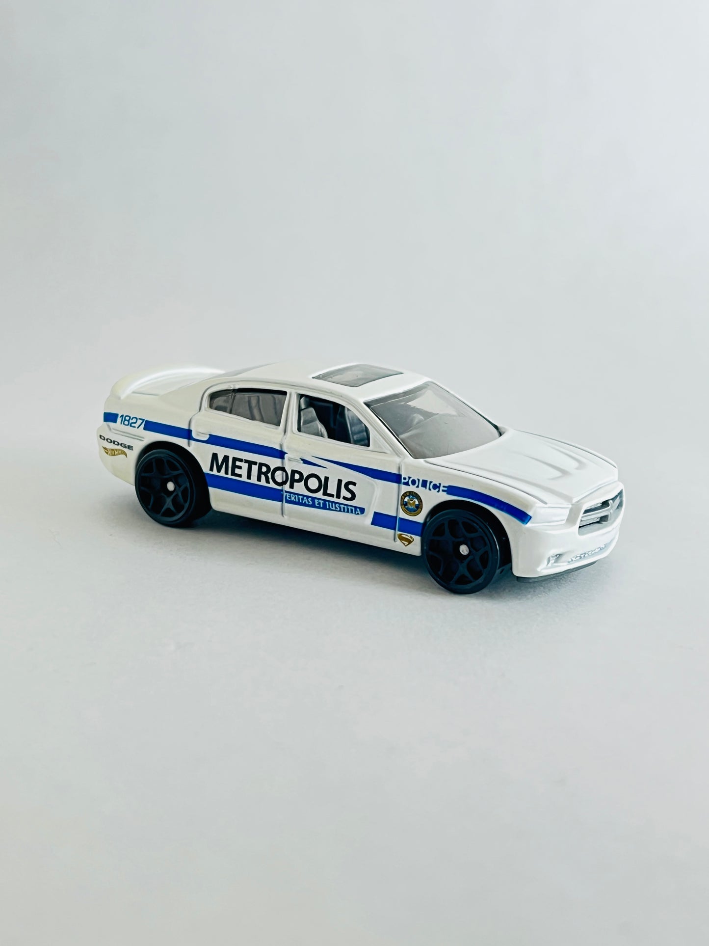 UNCARDED - 11 DODGE CHARGER R/T - WHITE - Its Fun- Hot wheels - matchbox - diecast