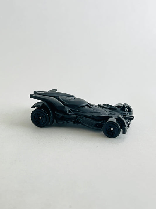UNCARDED - JUSTICE LEAGUE BATMOBILE - Its Fun- Hot wheels - matchbox - diecast