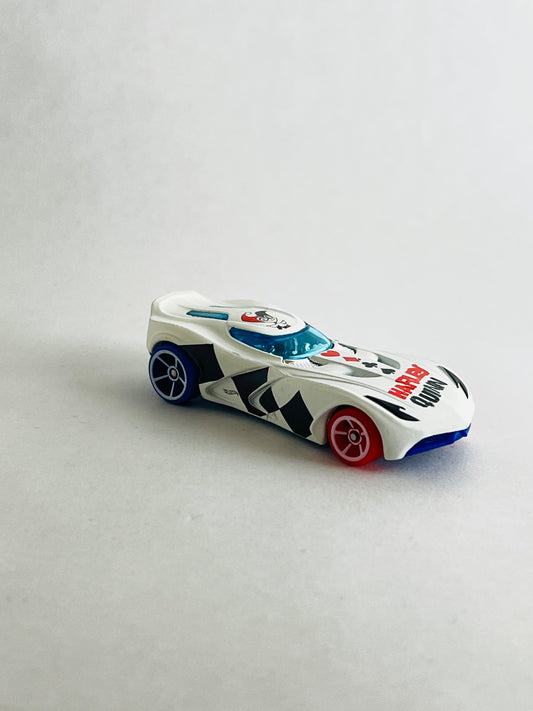 UNCARDED - HARLEY QUINN - Its Fun- Hot wheels - matchbox - diecast
