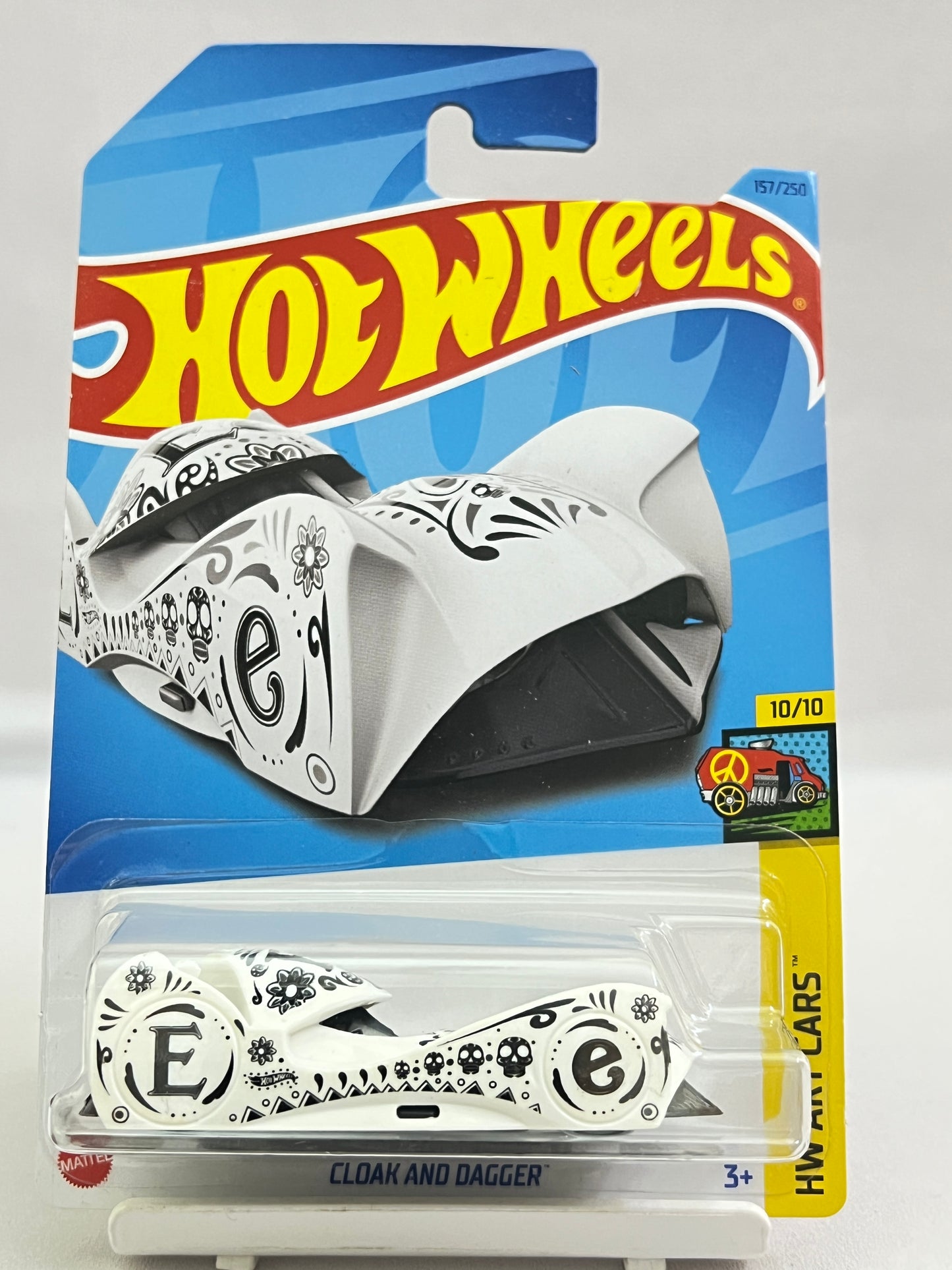 HOT WHEELS - CLOAK AND DAGGER - BODY CAN BE REMOVED - 1B