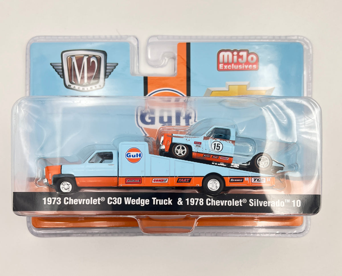 M2 - TEAM TRANSPORT - 1973 CHEVROLET C30 WEDGE TRUCK & 1978 CHEVROLET SILVERADO 10 - GULF