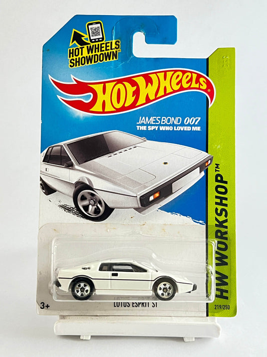 MILD CREASE - LOTUS ESPRIT S1 - 007 JAMES BOND - THE SPY WHO LOVED ME - 4F - Its Fun
