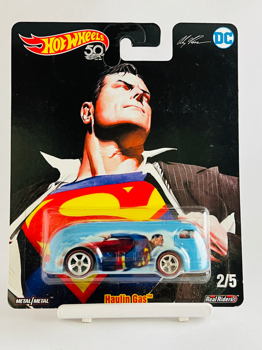 PREMIUM - HAULIN GAS (SUPERMAN) - Its Fun- Hot wheels - matchbox - diecast