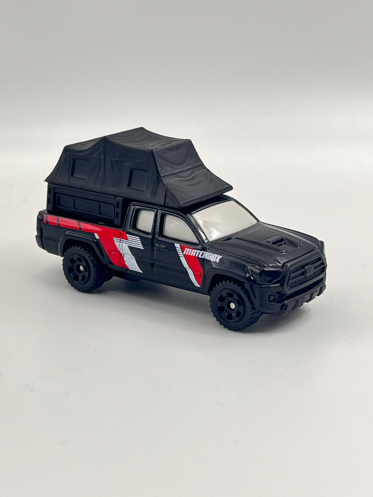 UNCARDED MATCHBOX - 16 TOYOTA TACOMA