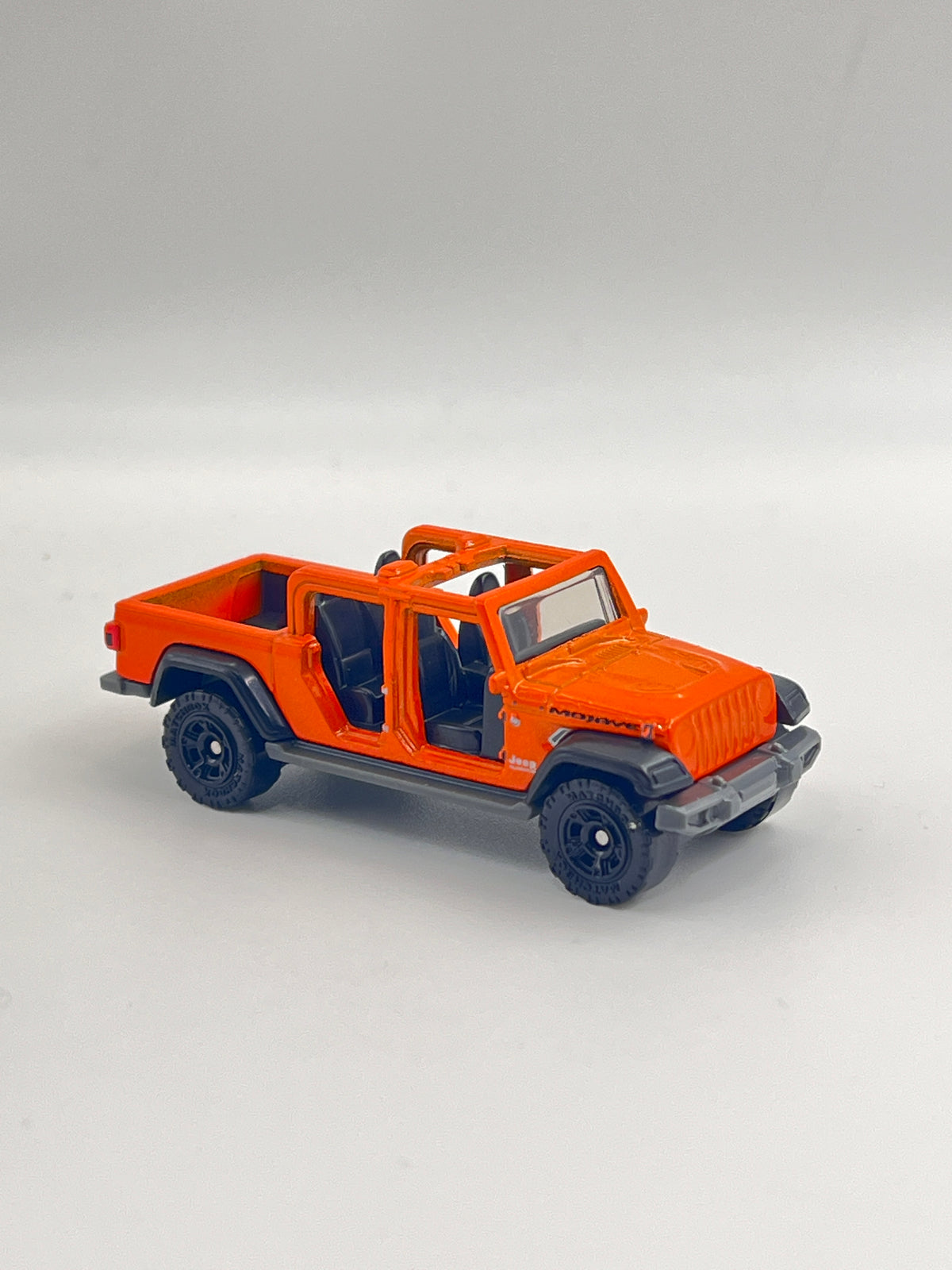 UNCARDED MATCHBOX - 20 JEEP GLADIATOR