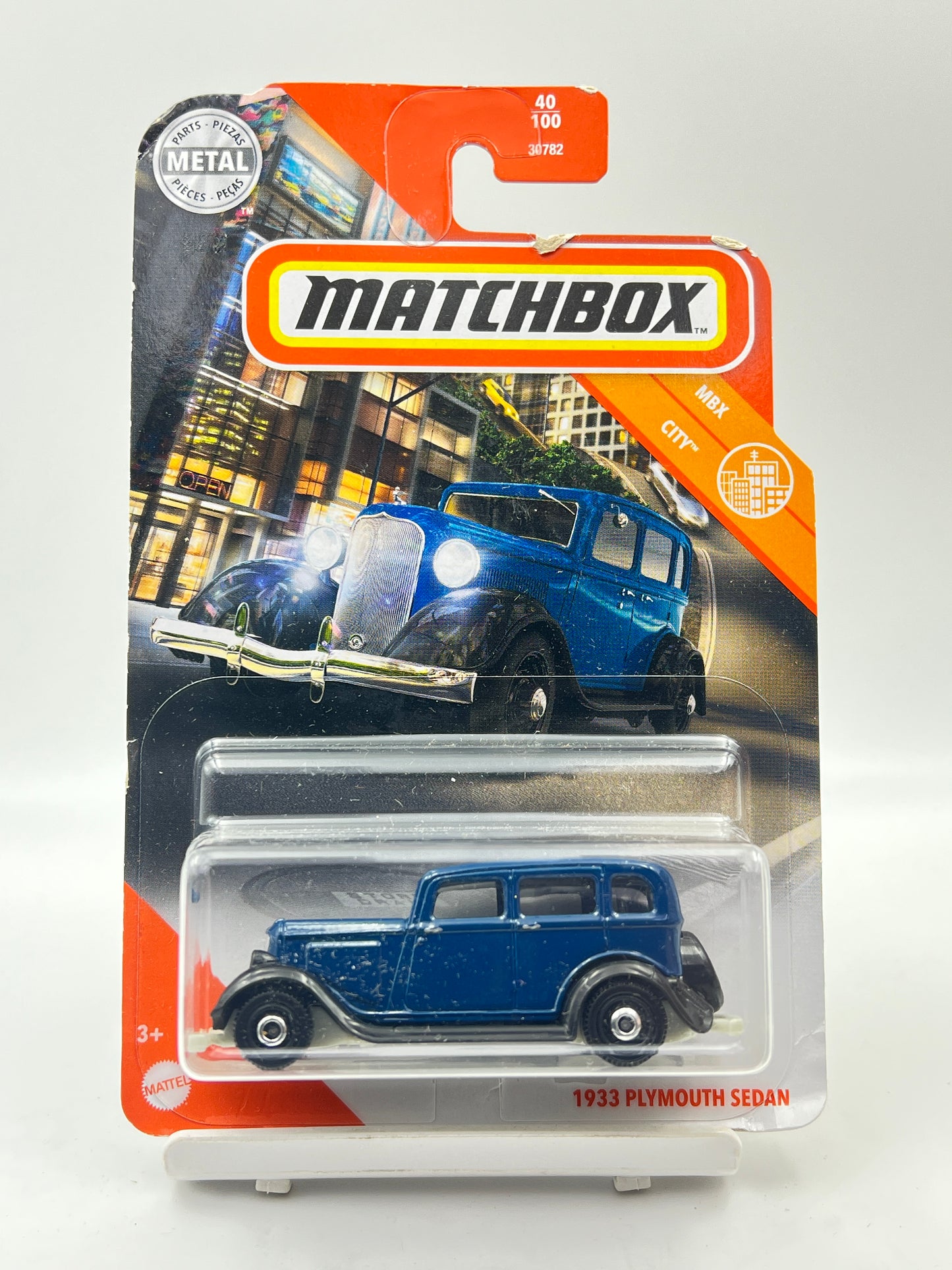 MATCHBOX - 1933 PLYMOUTH SEDAN - 1B