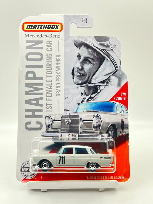 SOFT CORNER - 62 MERCEDES BENZ 220 SE SEDAN - VERY RARE - 1B