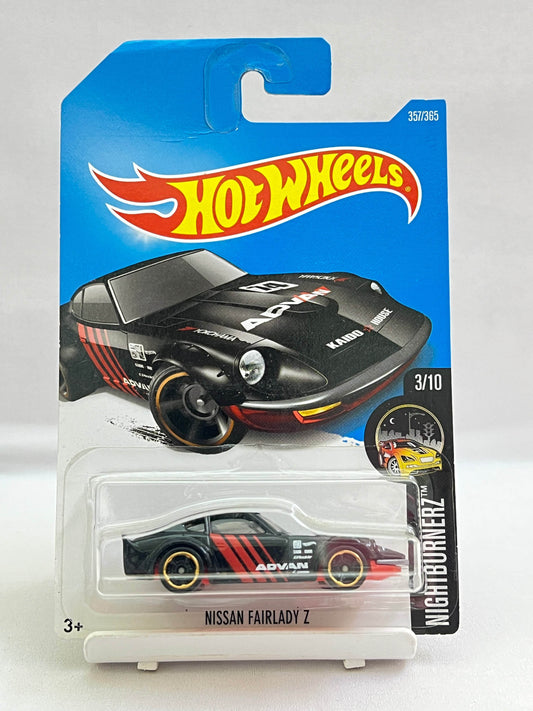 HOT WHEELS - NISSAN FAIRLADY Z - ADVAN - 2A (MILD CREASE) - Its Fun