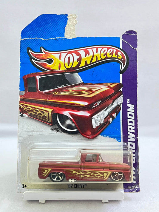 HOT WHEELS - DAMAGED CARD - 62 CHEVY - 6E - Its Fun