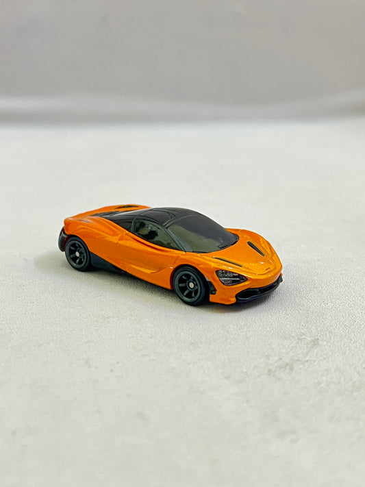 UNCARDED - PREMIUM - MCLAREN 720S - ORANGE