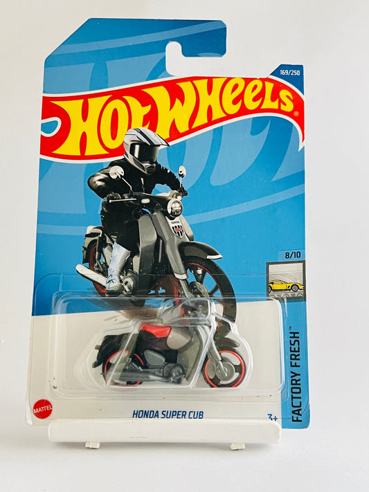HONDA SUPER CUB - 4C - Its Fun- Hot wheels - matchbox - diecast