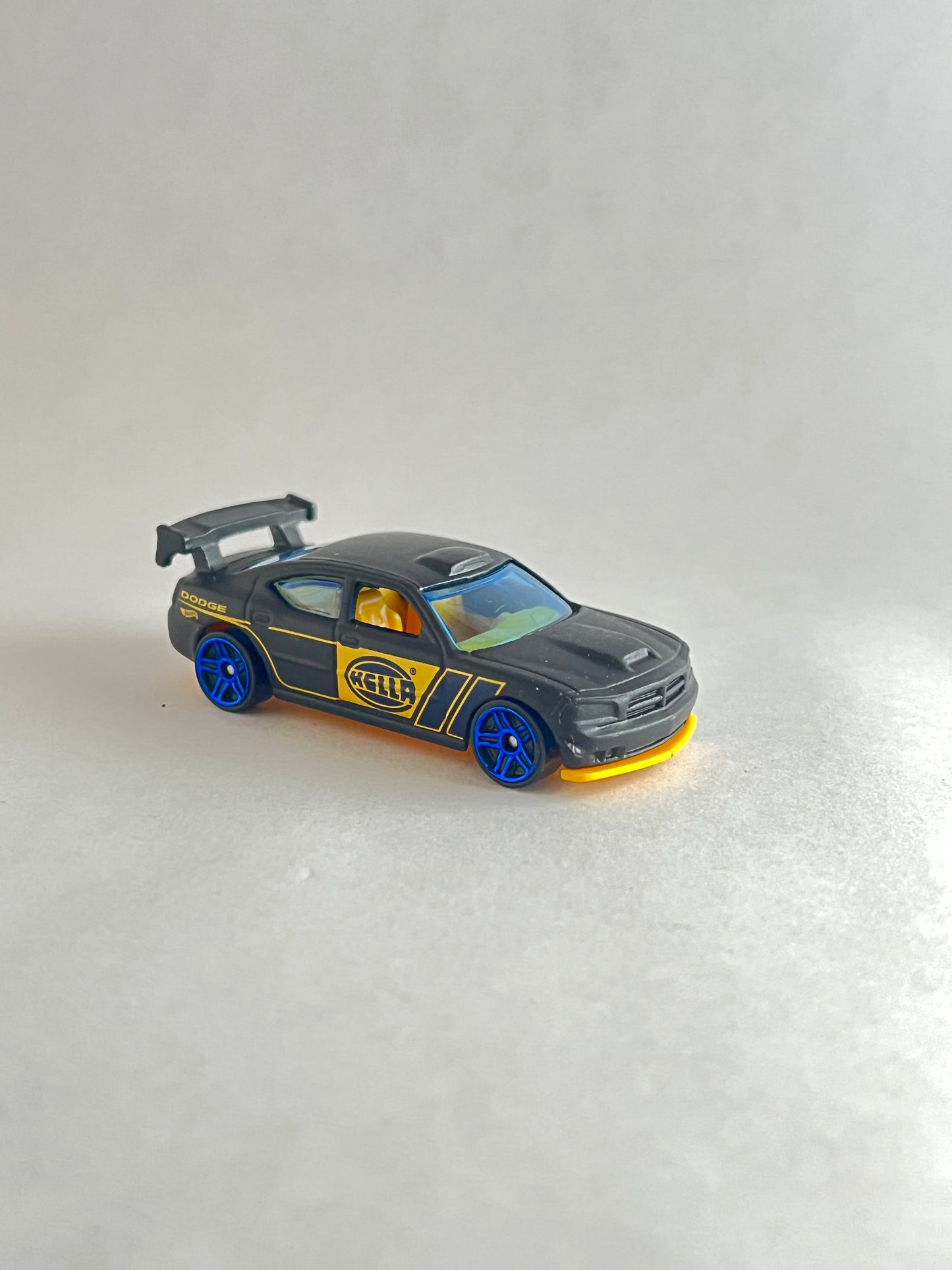 UNCARDED - HOTWHEELS - DODGE CHARGER DRIFT - Its Fun- Hot wheels - matchbox - diecast