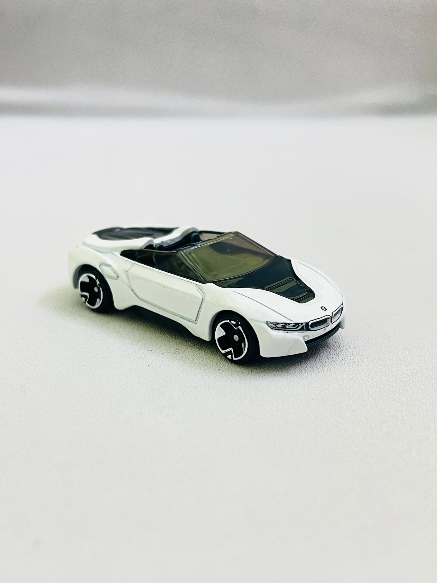 UNCARDED - BMW I8 ROADSTER