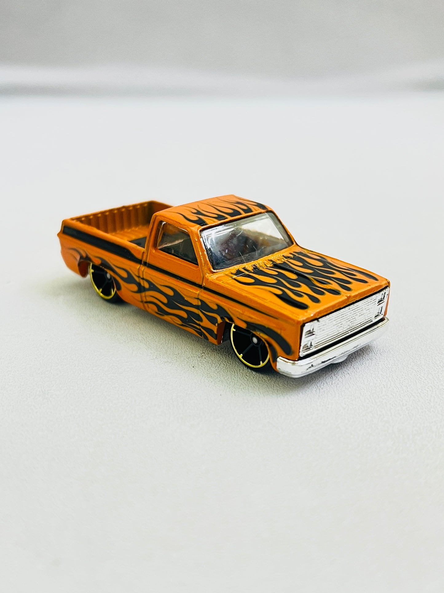 UNCARDED - 83 CHEVY SILVERADO