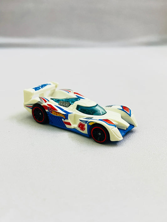 UNCARDED - 24 OURS - WHITE