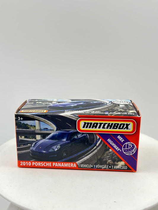 MATCHBOX - 2010 PORSCHE PANAMERA - 3F