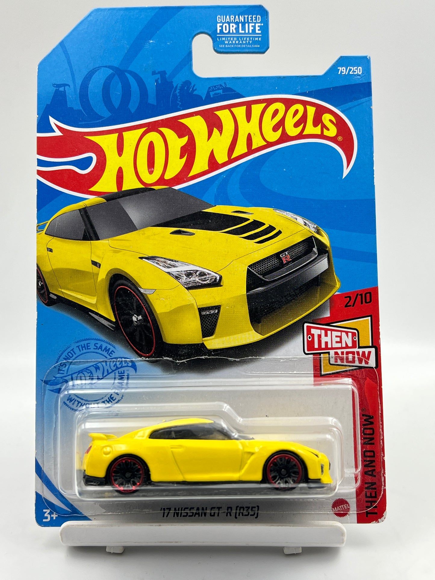 IMPORTED - HOT WHEELS -  17 NISSAN GT-R (R35) - YELLOW - 4D