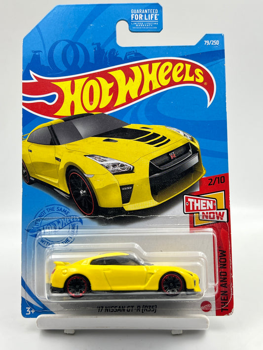 IMPORTED - HOT WHEELS -  17 NISSAN GT-R (R35) - YELLOW - 4D