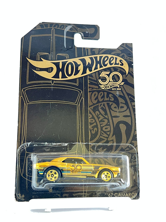 CHASE - 67 CAMARO - ANNIVERSARY EDITION + FREE PROTECTOR - SLIGHT BLITER OPEN - 5E - Its Fun- Hot wheels - matchbox - diecast