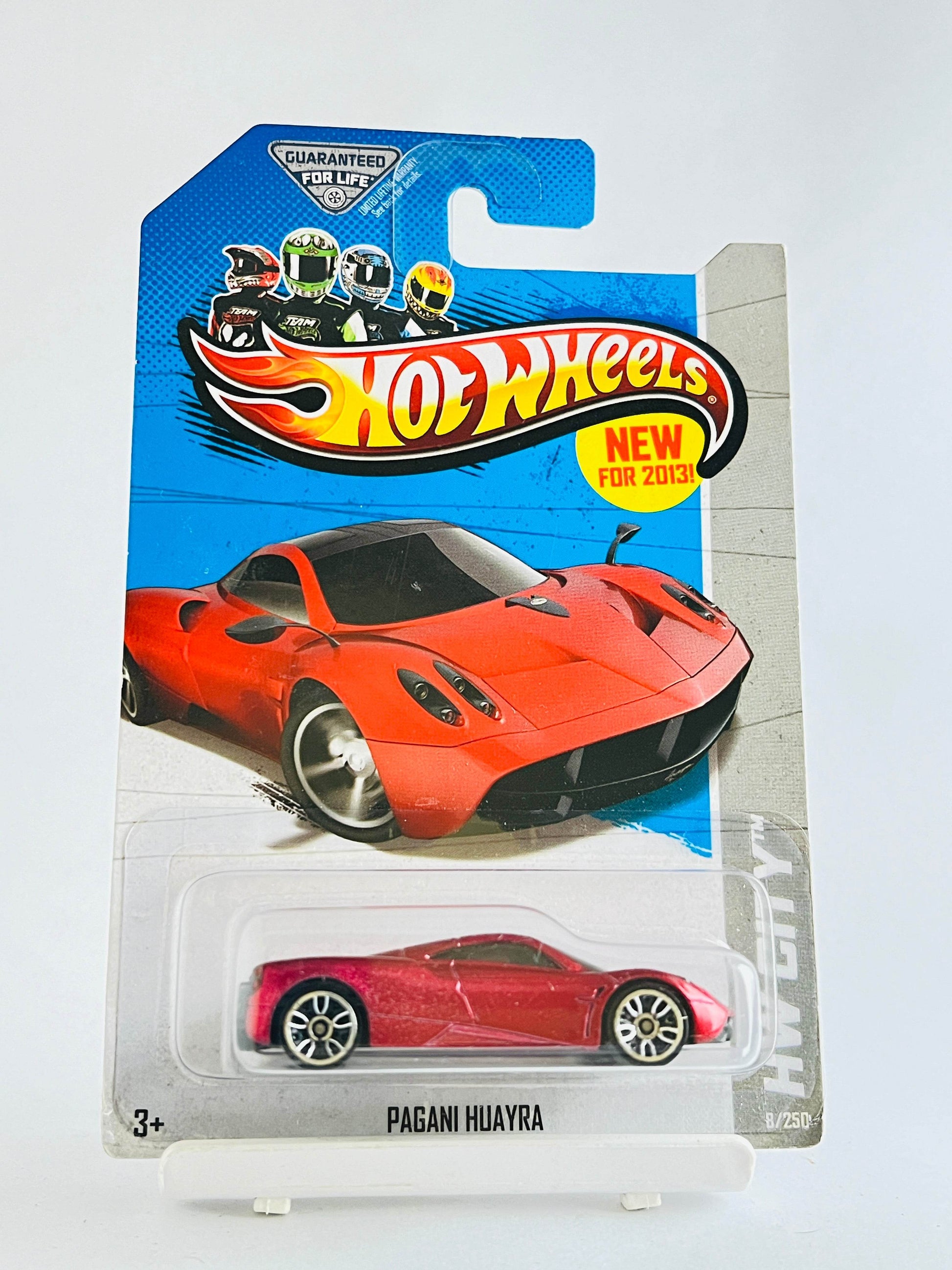 PAGANI HUAYRA ( 2013 CARD)- RED - 1C - Its Fun