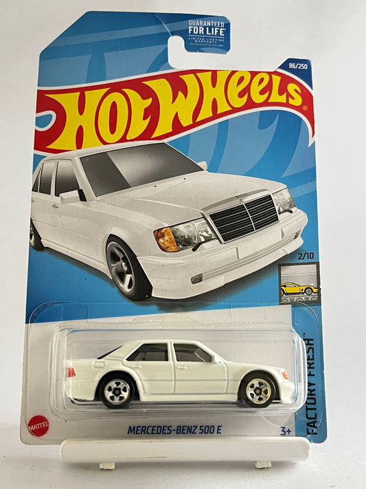 MERCEDES BENZ 500E - WHITE - 4D - Its Fun- Hot wheels - matchbox - diecast