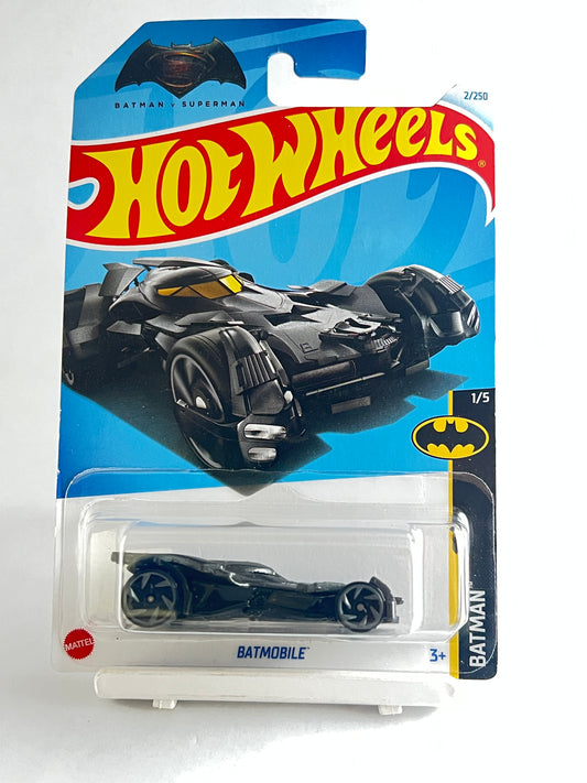 BATMOBILE - 2A - Its Fun- Hot wheels - matchbox - diecast