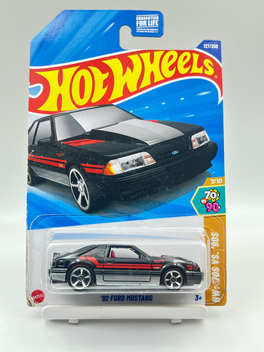 SOFT CORNERS - HOT WHEELS - 92 FORD MUSTANG - B3