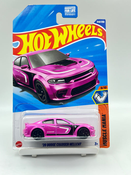 IMPORTED - HOT WHEELS -  20 DODGE CHARGER HELLCAT - B3