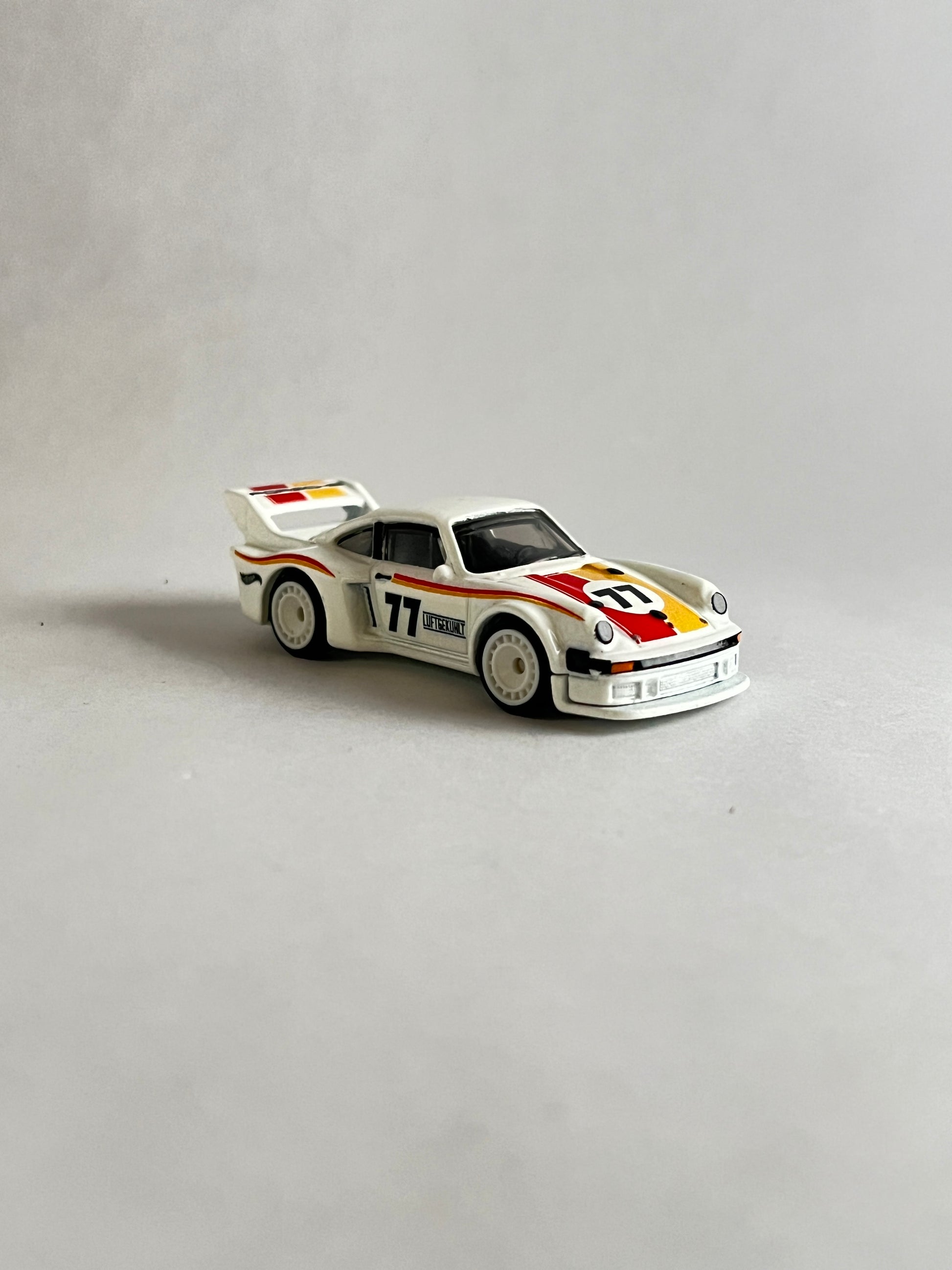 UNCARDED - PREMIUM - PORSCHE 934.5 (FULL METAL).