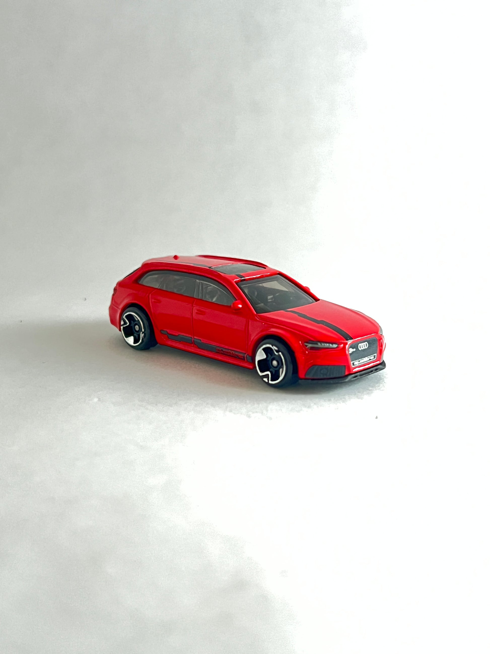 UNCARDED - 17 AUDI RS6 - Its Fun- Hot wheels - matchbox - diecast