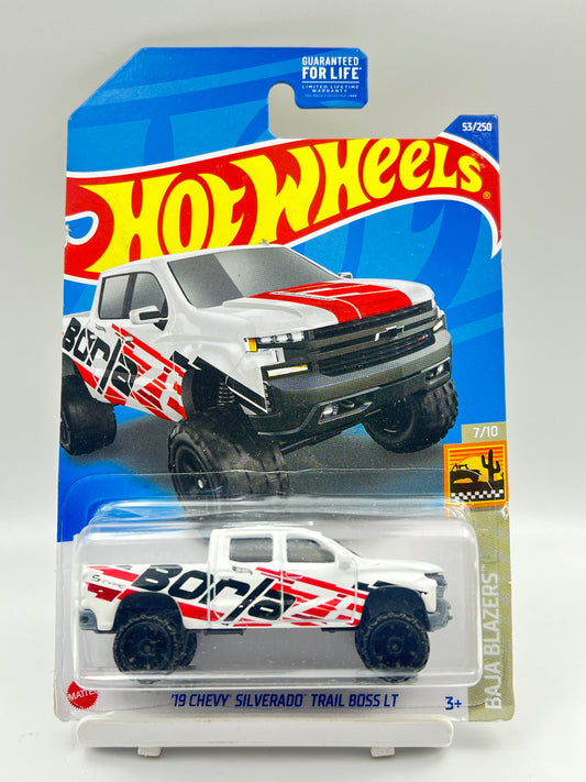IMPORTED - HOT WHEELS -  19 CHEVY SILEVERADO TRAIL BOSS LT - 6A