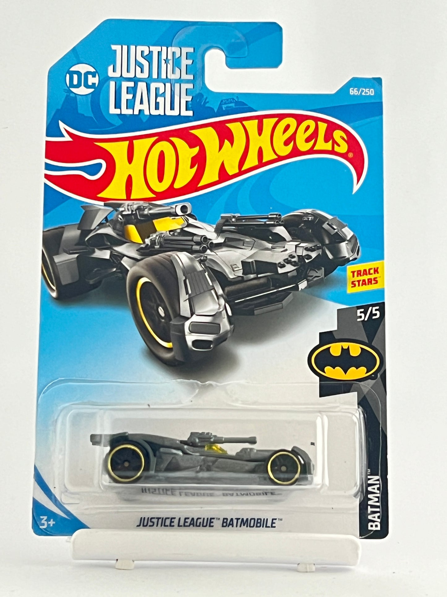 JUSTICE LEAGUE BATMOBILE - GREY - IMPORTED