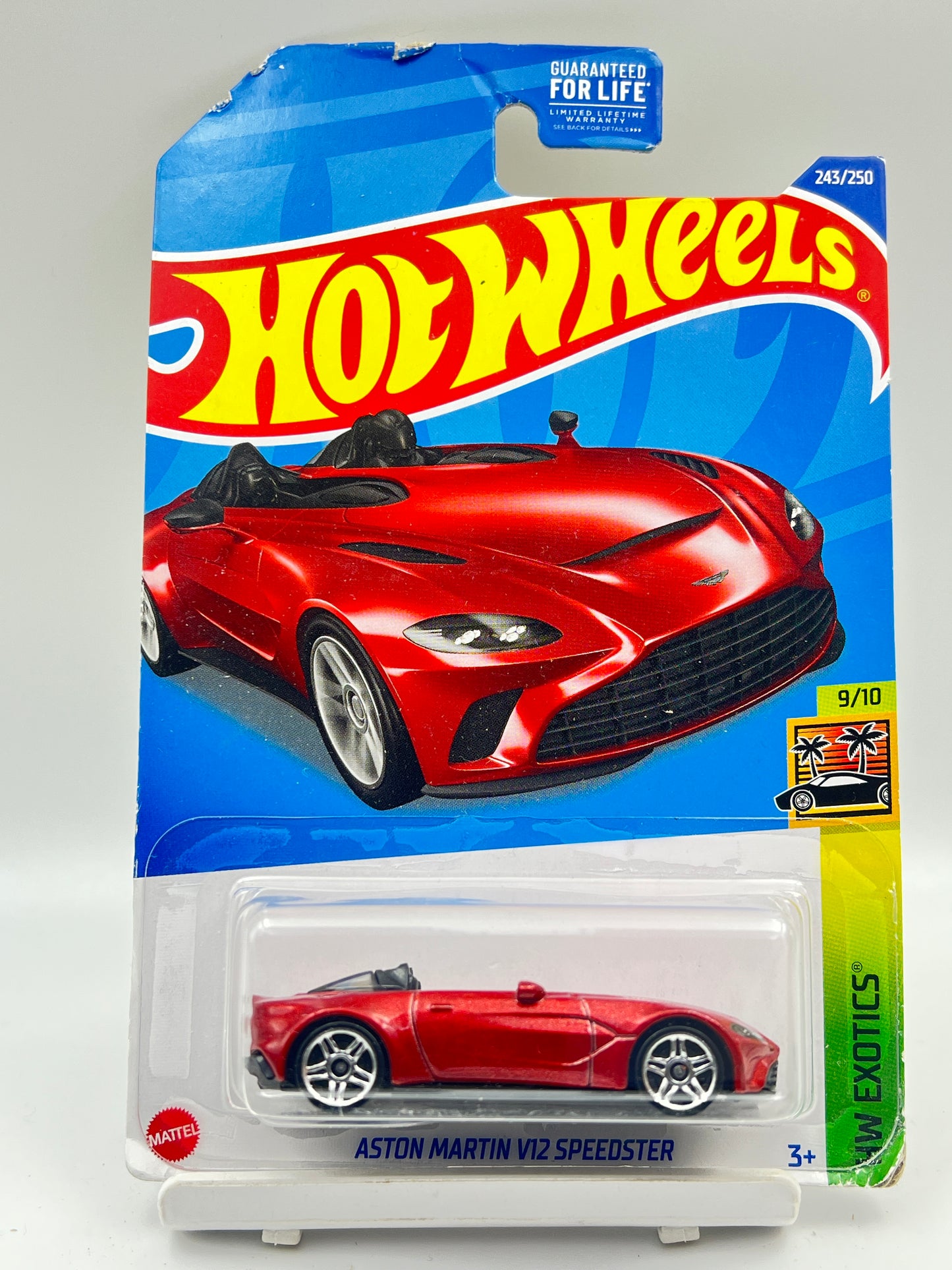 SOFT EDGES - IMPORTED - HOT WHEELS -  ASTON MARTIN V12 SPEEDSTER - RED - 2A