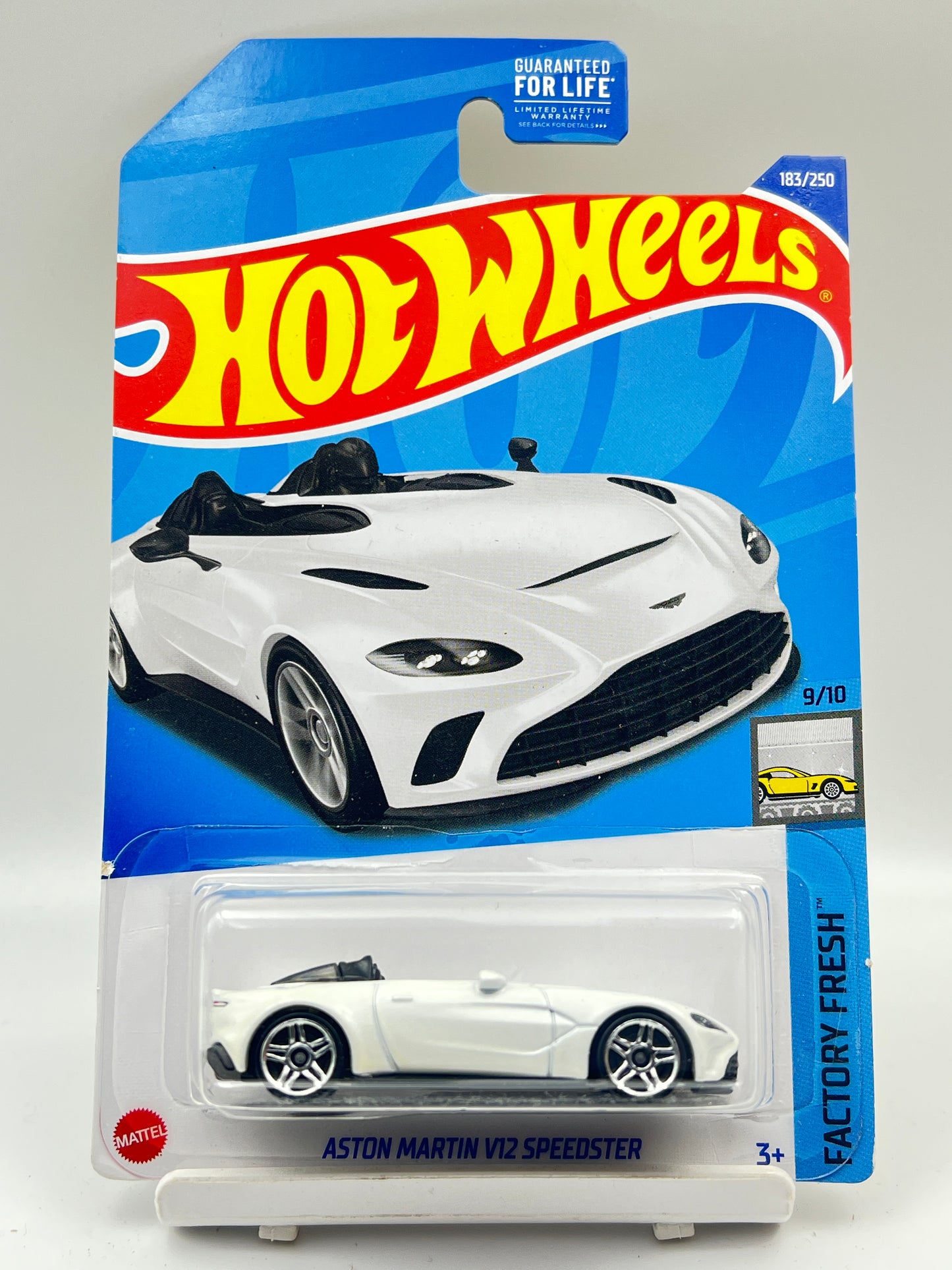 IMPORTED - HOT WHEELS -  ASTON MARTIN V12 SPEEDSTER - WHITE - 6E