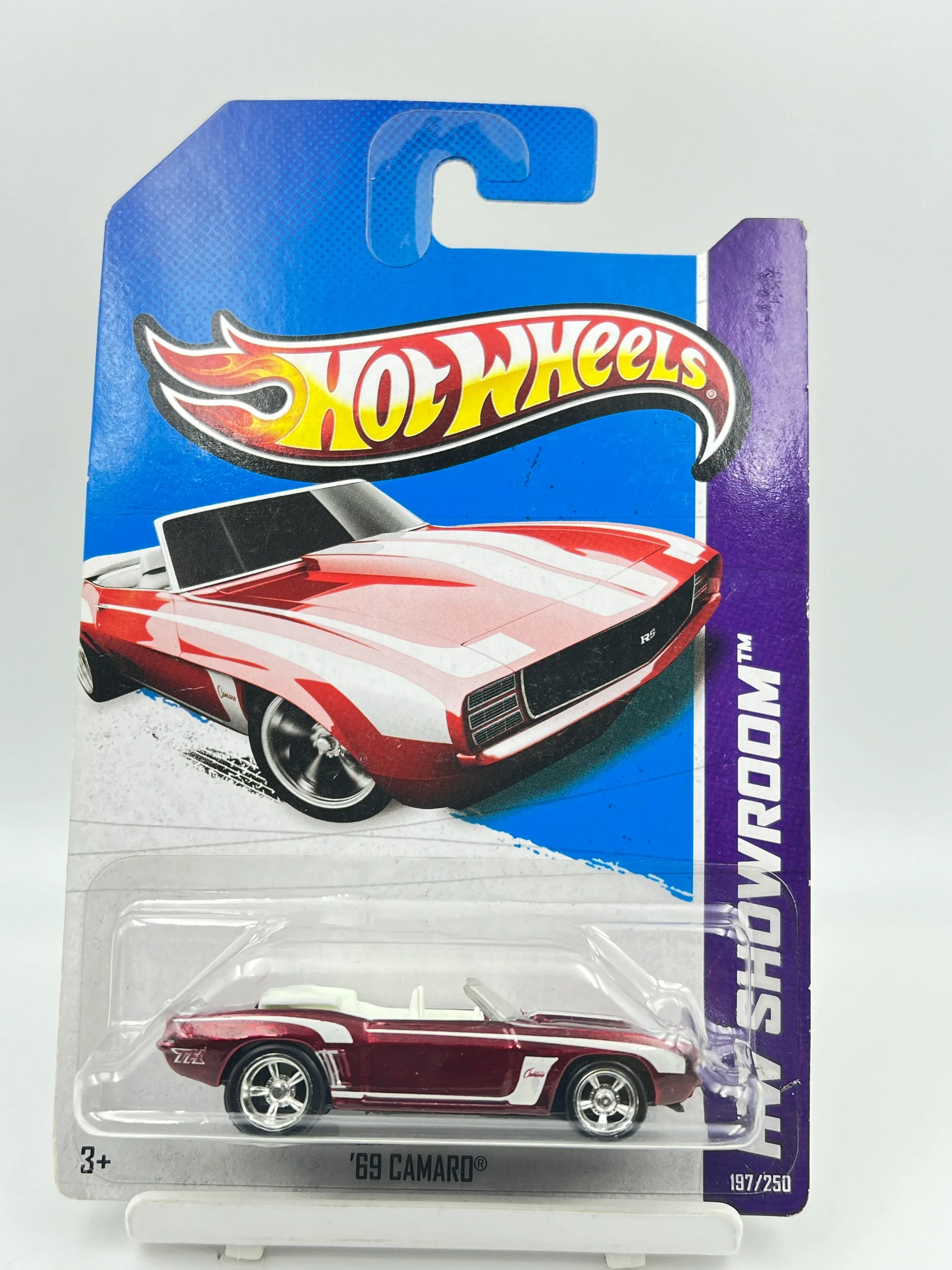 MILD CREASED CARD - SUPER TREASURE HUNT - 69 CAMARO -RED- ZX5 - Its Fun