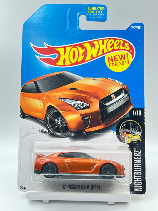 IMPORTED - HOT WHEELS -  17 NISSAN GT-R (R35) - ORANGE - B2