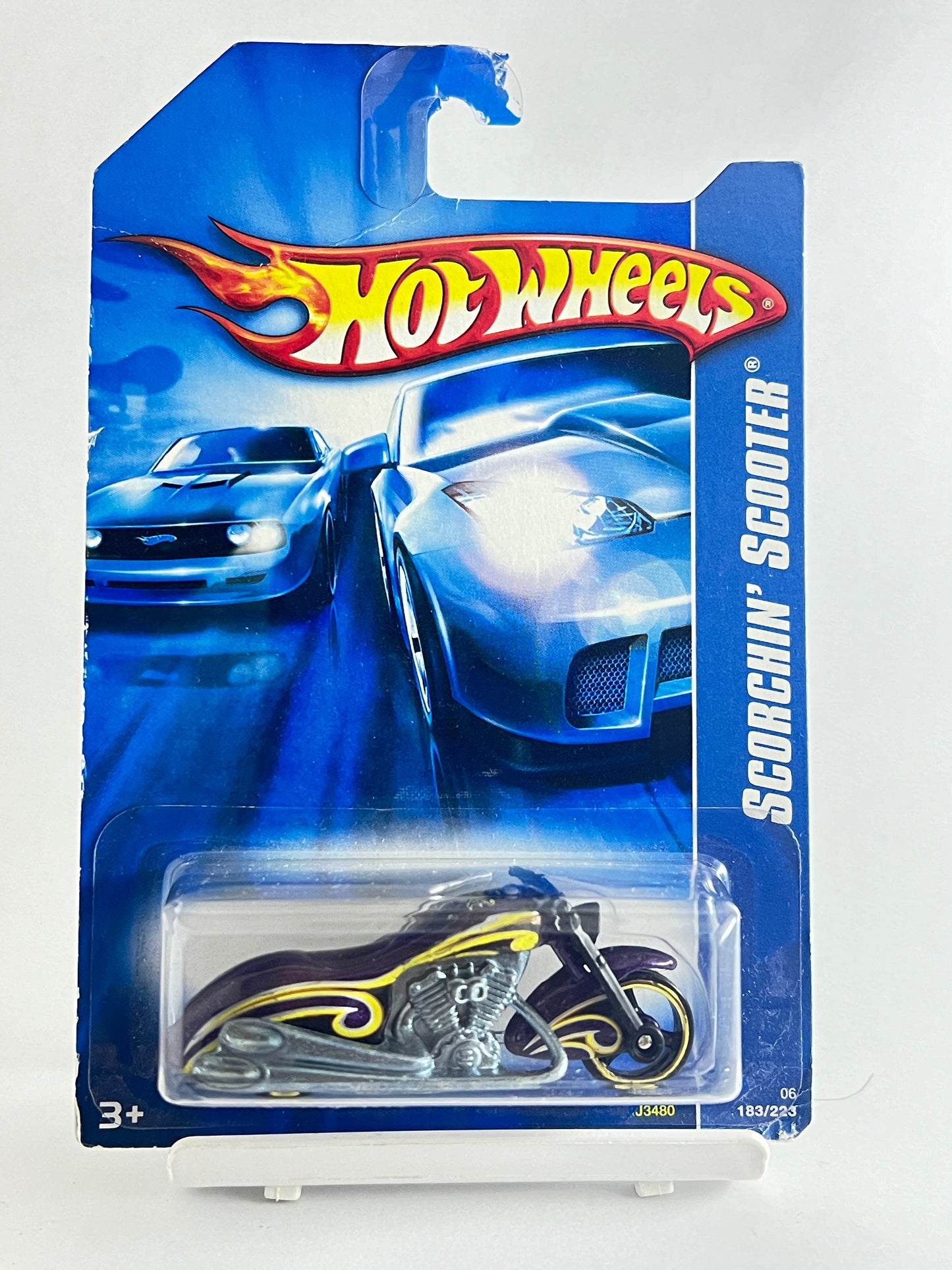 SCORCHIN SCOOTER -PURPLE- CARD AS IN IMAGE - 1B - Its Fun- Hot wheels - matchbox - diecast