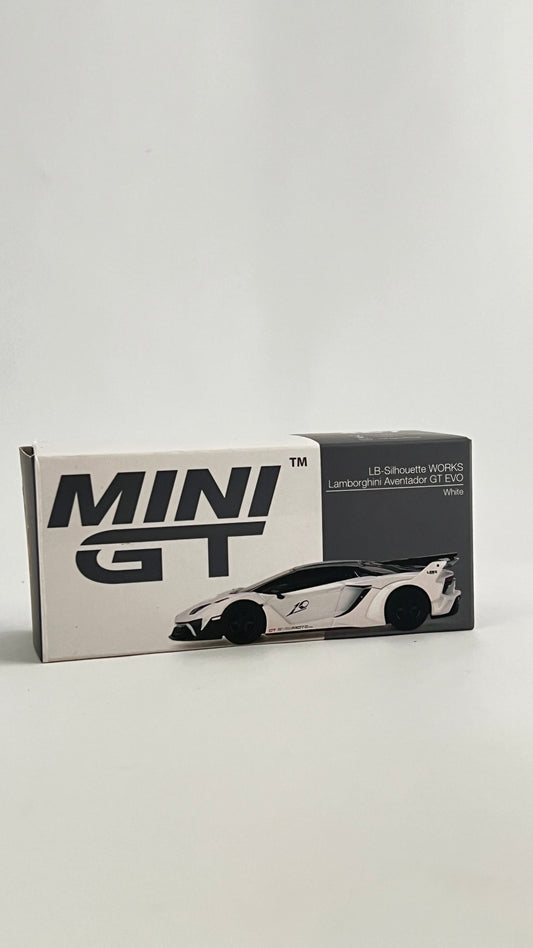 MINI GT - LB SILHOUTTE WORKS LAMBORGHINI AVENTADOR GT EVO - OPEN BOX - Its Fun- Hot wheels - matchbox - diecast