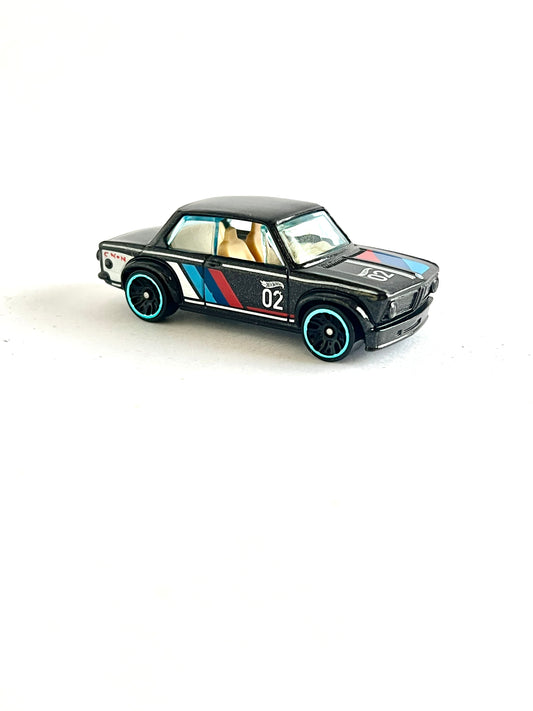 UNCARDED - BMW 2002 - NEW - Its Fun- Hot wheels - matchbox - diecast