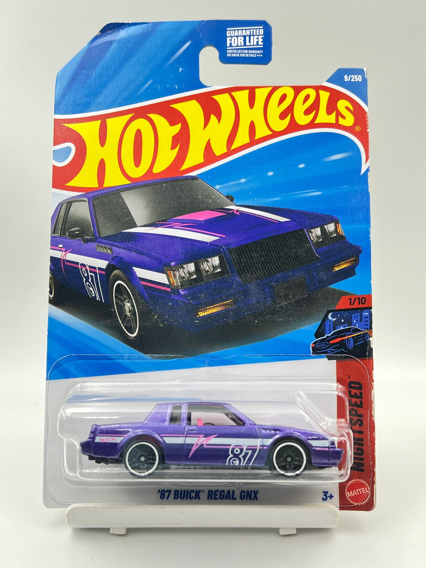 CREASED - TREASURE HUNT - IMPORTED - 87 BUICK REGAL GNX - 7C