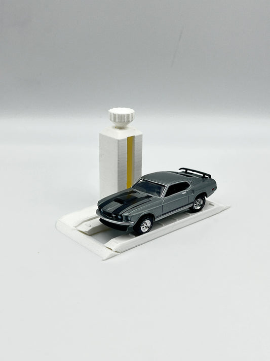 CAR LIFT - ROTATE THE KNOB TO LIFT THE CAR - WHITE - Its Fun