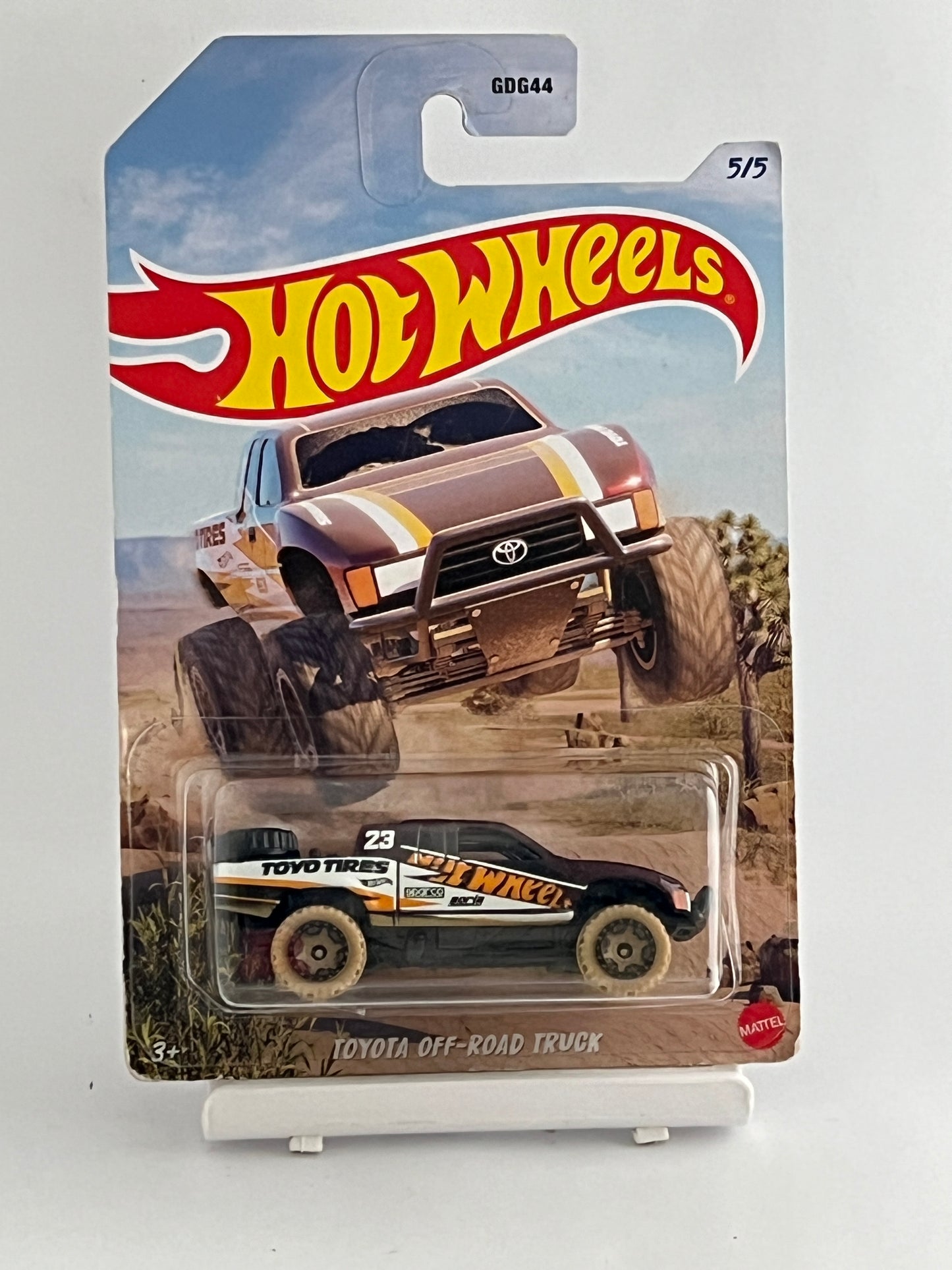 TOYOTA OFF-ROAD TRUCK