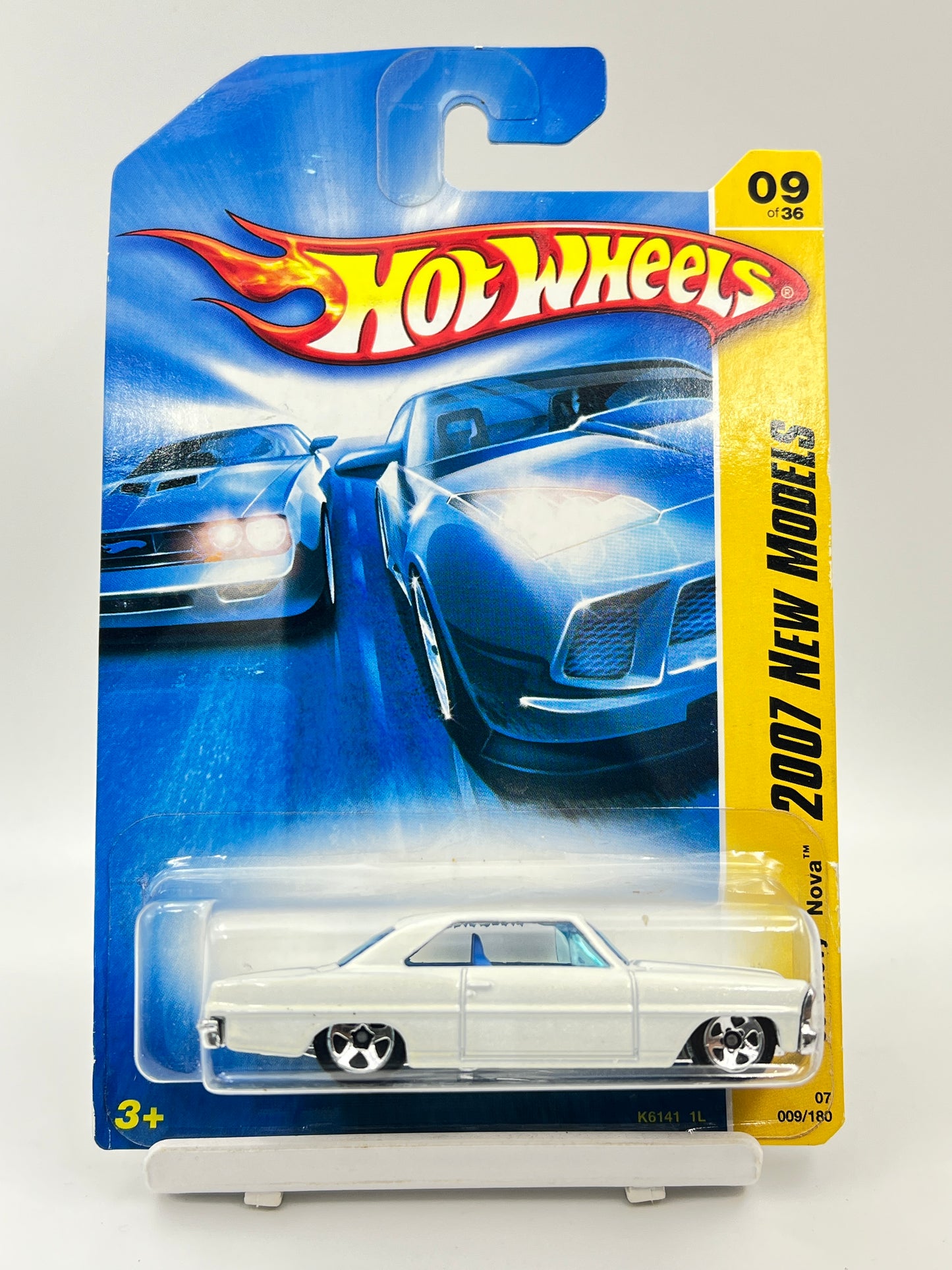 HOT WHEELS - 66 CHEVY NOVA - WHITE - 6C