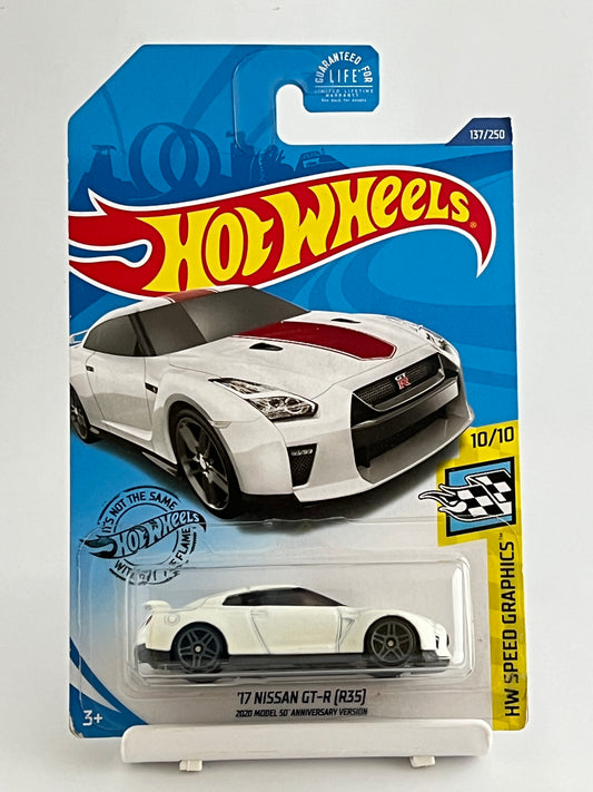 17 NISSAN GT-R (R35) - WHITE - IMPORTED - 5B - Its Fun- Hot wheels - matchbox - diecast
