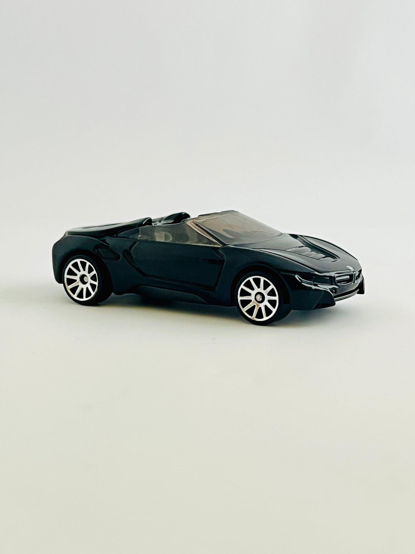 HW-BMW I8 ROADSTER - Its Fun- Hot wheels - matchbox - diecast