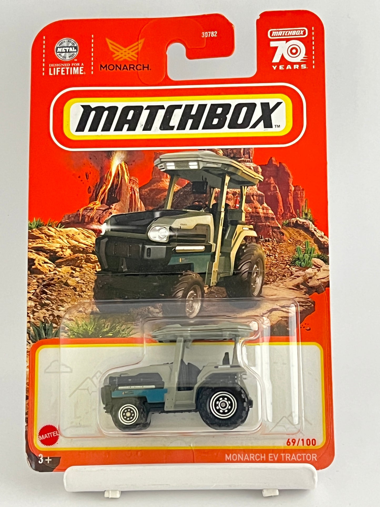 MONARCH EV TRACTOR