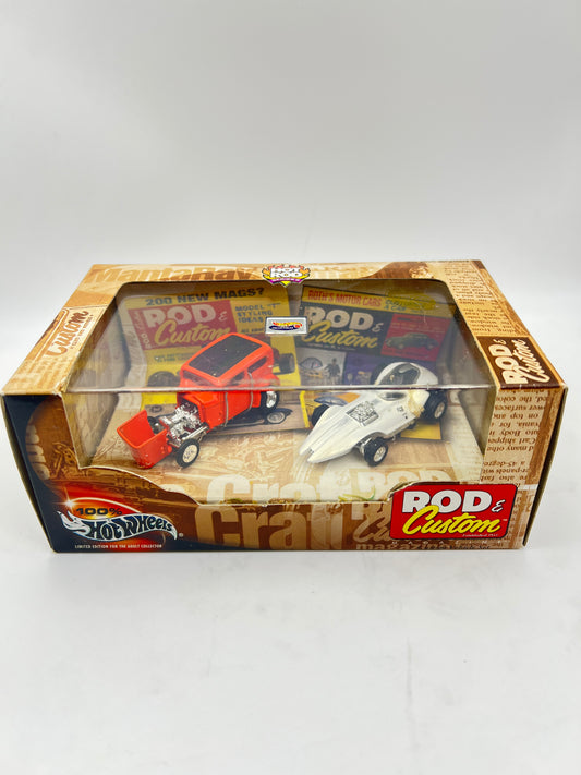 HOT WHEELS ORIGINALS - MANTA RAY / ORANGE CRATE - ACRYLIC CASE SEALED - RUBBER BAND RESIDUE DUE TO AGEING