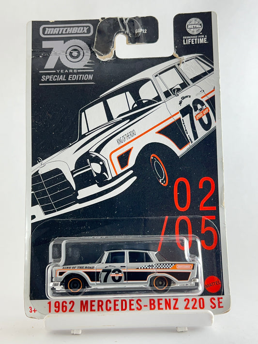CARD DAMAGED - 1962 MERCEDES BENZ 220 SE - 1B - Its Fun- Hot wheels - matchbox - diecast
