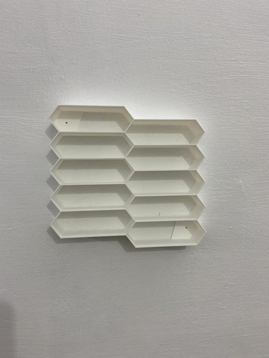 HONEYCOMB DESIGN WALL DECOR FOR 1:64 CARS - WHITE